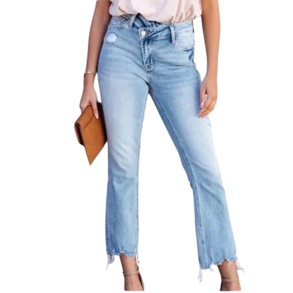 Vici Vervet Asymmetric Waist Distressed Jeans Women 29 Light Wash
